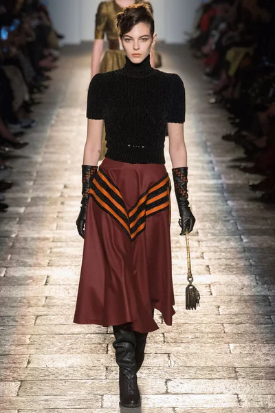 Look 57